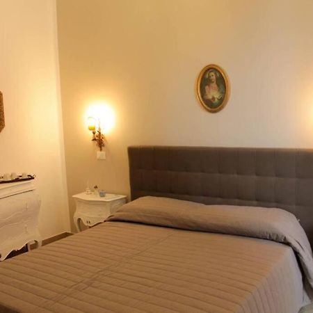 A Casa Di Enza B&B Palermo Exteriör bild
